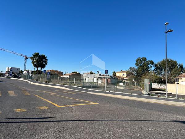 Local commercial à vendre à AGDE - Zone des Septs Fonts