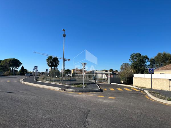 Local commercial à vendre à AGDE - Zone des Septs Fonts