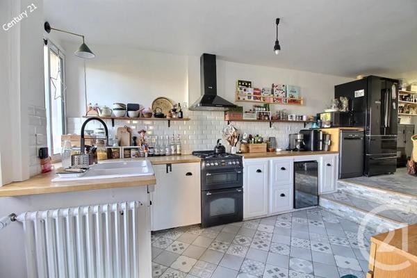 Maison à vendre  6 pièces - 146,20 m 2   CHATEAU THIERRY  - 02