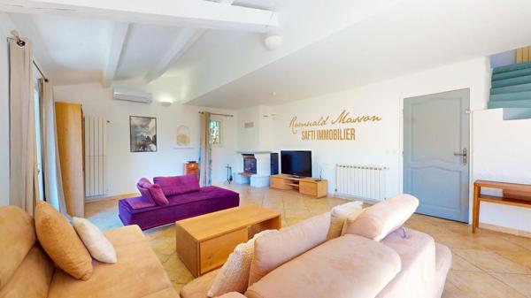 Maison 5 pièces 140m2 avec garage et piscine