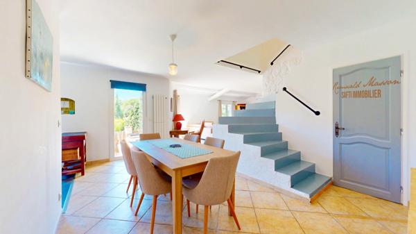 Maison 5 pièces 140m2 avec garage et piscine