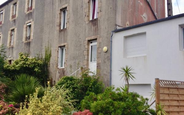 Immeuble à vendre    6 pièces •  Brest