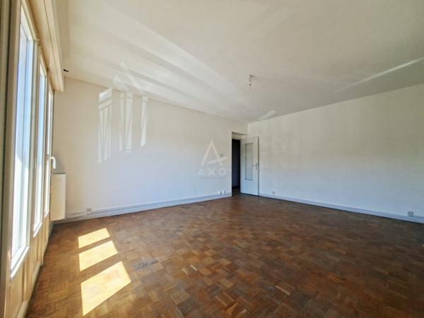EXCLUSIVITÉ – Appartement 4 pièces avec parking et borne de recharge à proximité – Centre-ville Nevers