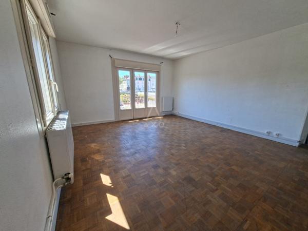 EXCLUSIVITÉ – Appartement 4 pièces avec parking et borne de recharge à proximité – Centre-ville Nevers
