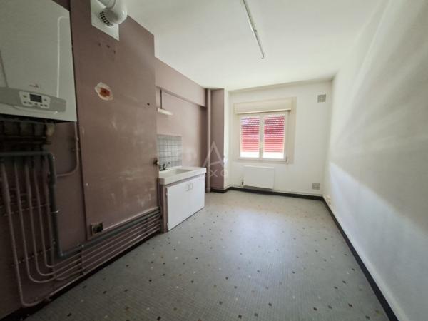 EXCLUSIVITÉ – Appartement 4 pièces avec parking et borne de recharge à proximité – Centre-ville Nevers
