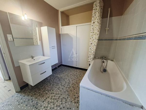 EXCLUSIVITÉ – Appartement 4 pièces avec parking et borne de recharge à proximité – Centre-ville Nevers