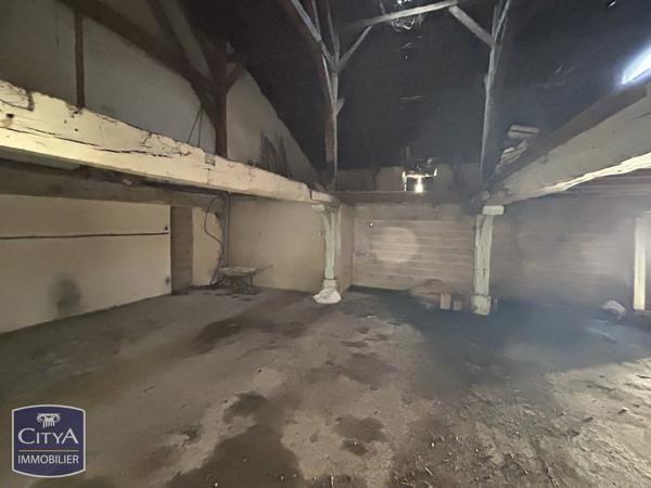 Local commercial à vendre 350m² Saintes (17100)
