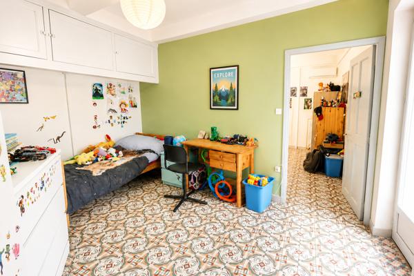 A VENDRE Entraigues Sur La Sorgue Maison 6 pièce(s) 140 m²