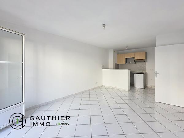 Appartement
         2 pièces
        - 42 m² 158 500 € *
