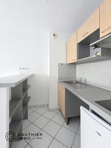Appartement
         2 pièces
        - 42 m² 158 500 € *