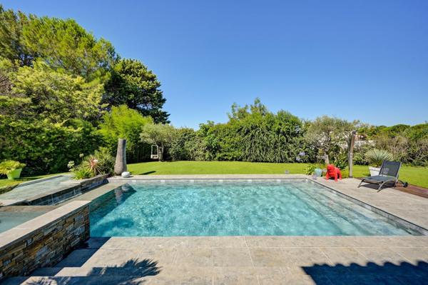 Vente Maison de luxe Aix-en-Provence 6 Pièces 300 m²