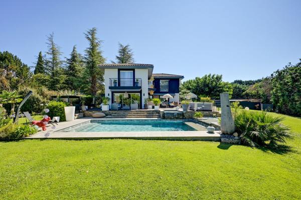 Vente Maison de luxe Aix-en-Provence 6 Pièces 300 m²
