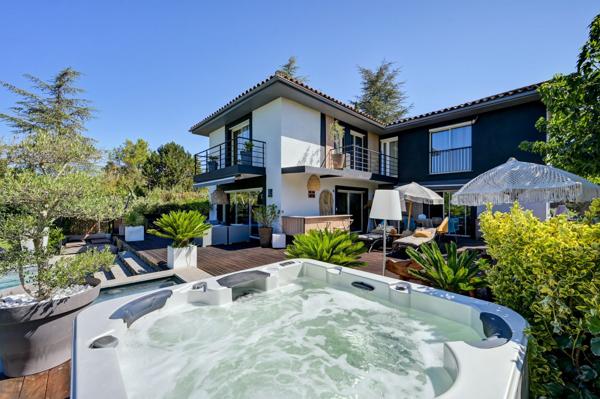 Vente Maison de luxe Aix-en-Provence 6 Pièces 300 m²