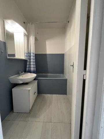 NANTES- VIARME - Appartement T2 d'environ 29 m2,  
Nantes 44000