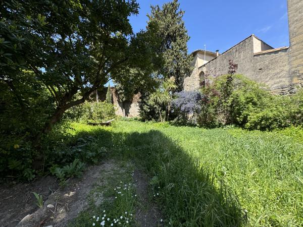 Sommières (30250) Sommières, HYPER CENTRE, GRAND DUPLEX T4, PARKING , JARDIN PRIVATIF .