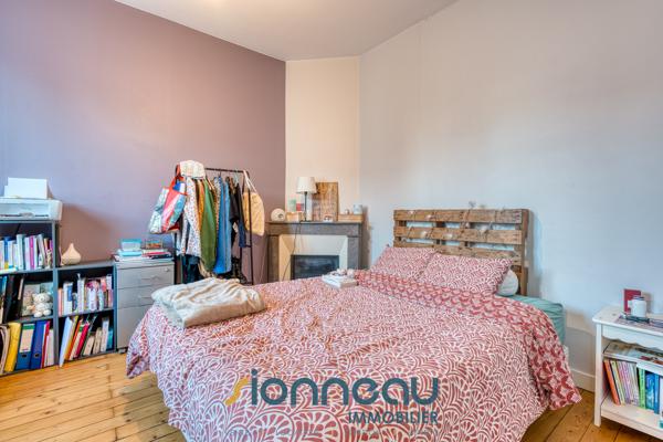 Maison
                                                                                                                                                                                                                                                                                                                        5 pièce(s)                                                                                                                                                                                                          3 chambre(s)                                                                                                                                                                                                          100  m²