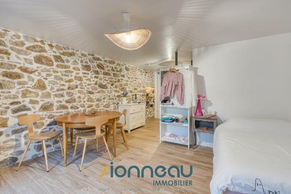 Maison
                                                                                                                                                                                                                                                                                                                        5 pièce(s)                                                                                                                                                                                                          3 chambre(s)                                                                                                                                                                                                          100  m²