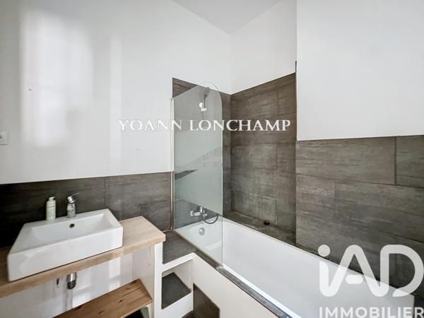 Location appartement 3 pièces 74 m² Marseille 5