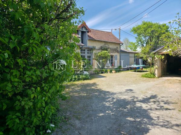 Maison bourgeoise fin XIXe siècle sur parc arboré, aux portes du Perche sarthois