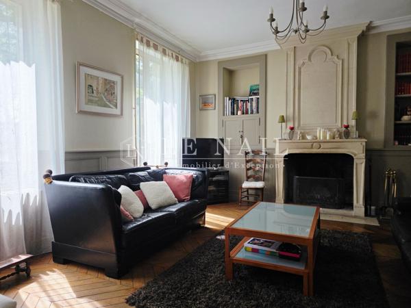 Maison bourgeoise fin XIXe siècle sur parc arboré, aux portes du Perche sarthois