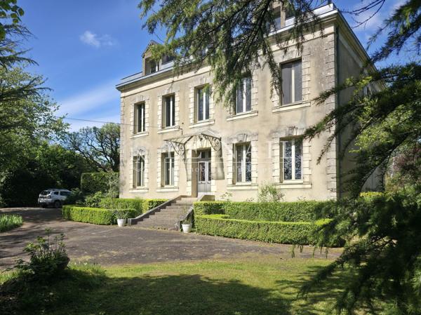 Maison bourgeoise fin XIXe siècle sur parc arboré, aux portes du Perche sarthois