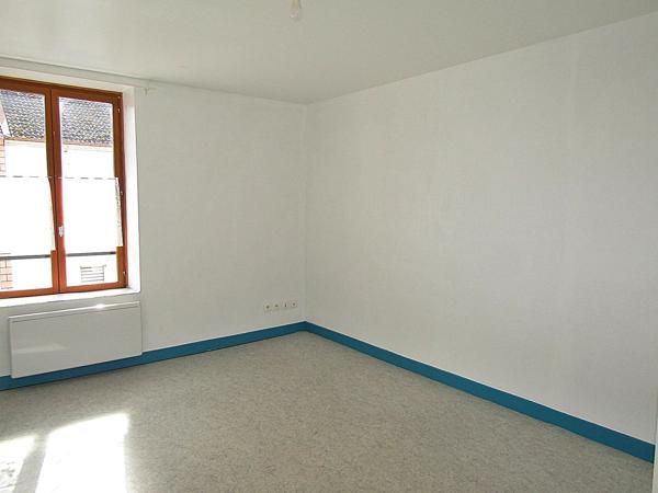 Location                                                      Appartement
                        
                     2 pièces                      47 m2                     à Raon-l'Étape