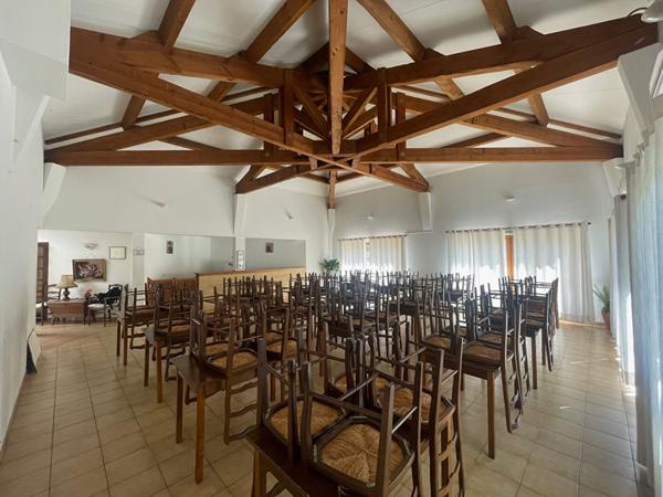 A VENDRE SORGUES ensemble immobilier