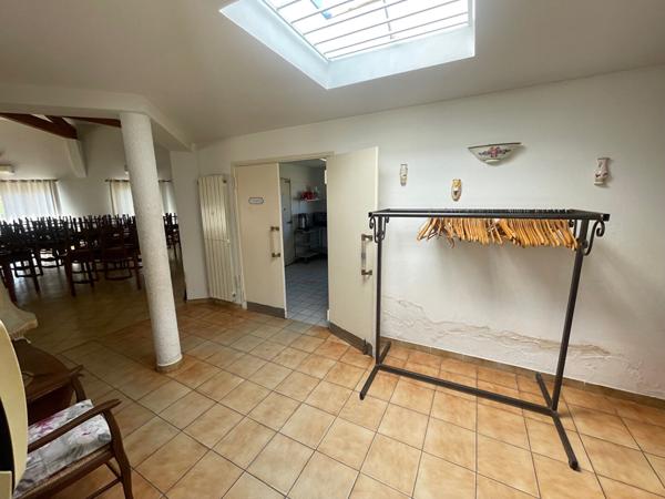 A VENDRE SORGUES ensemble immobilier