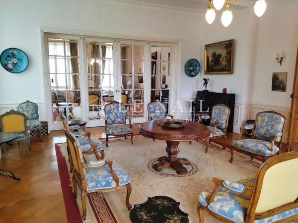Beau château 19e en bordure de Loire à 25 minutes d'Angers