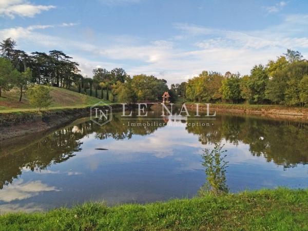 Beau château 19e en bordure de Loire à 25 minutes d'Angers