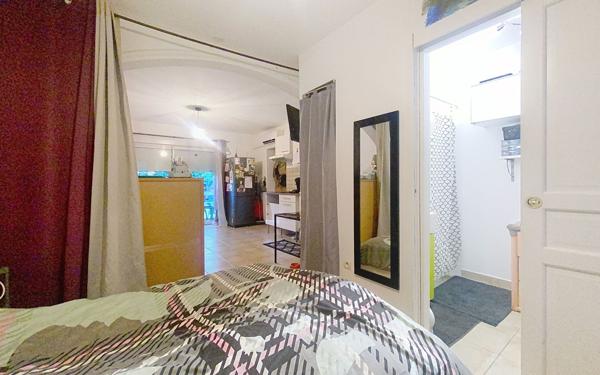 Appartement à vendre    1 pièce • 32,52 m2 Châteauneuf-de-Gadagne
