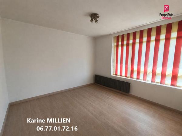 EZY SUR EURE 27530 Maison de PLAIN-PIED - 3 chambres - 2 garages - Appentis - Terrain - 175000  HAI