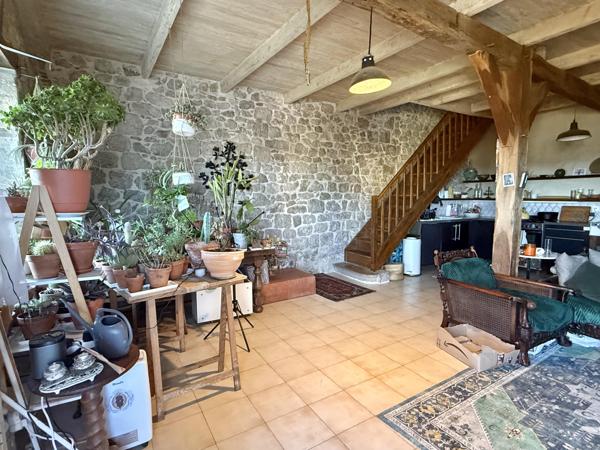 Lauzerte (82110) Lauzerte. Maison en pierre au village avec jardin belle vues