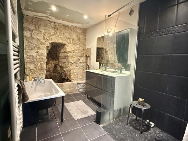 Lauzerte (82110) Lauzerte. Maison en pierre au village avec jardin belle vues