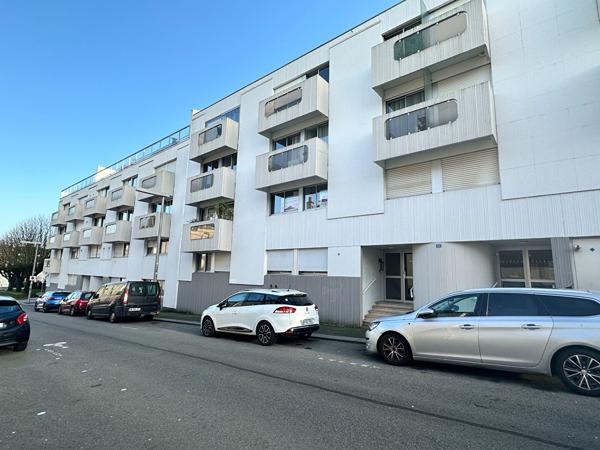 Hyper centre - T2 de 50 m² avec ascenseur et parking , La roche sur yon Hyper centre - T2 de 50 m² avec ascenseur et parking , La roche sur yon