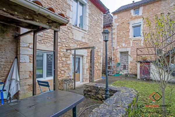 Immeuble à vendre 7 pièces de 195 m²