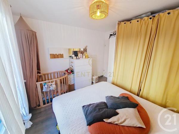 Appartement F2 à vendre  2 pièces - 40 m2 NOISY LE GRAND - 93