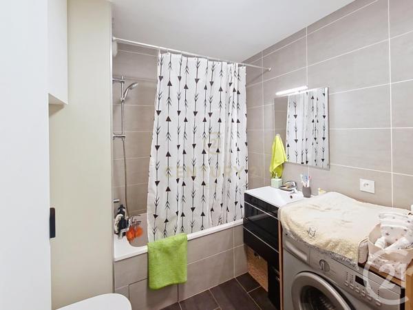 Appartement F2 à vendre  2 pièces - 40 m2 NOISY LE GRAND - 93