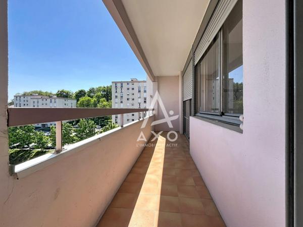 DIJON (21) - Tire-Pesseau T4 balcon parking