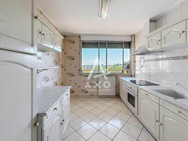 DIJON (21) - Tire-Pesseau T4 balcon parking