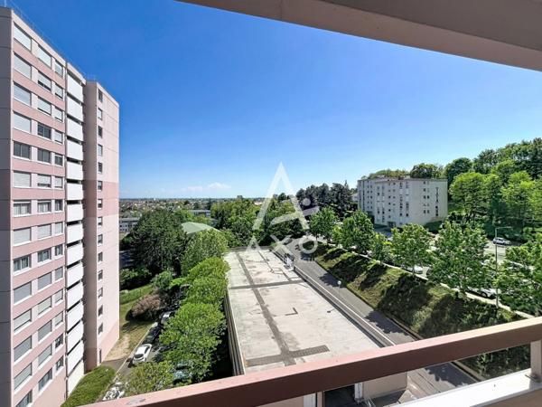 DIJON (21) - Tire-Pesseau T4 balcon parking