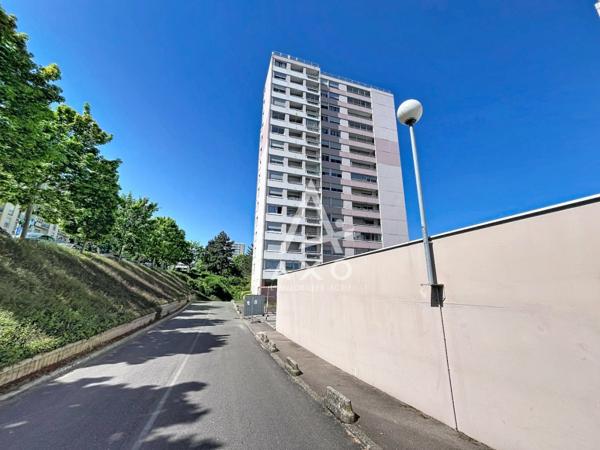 DIJON (21) - Tire-Pesseau T4 balcon parking