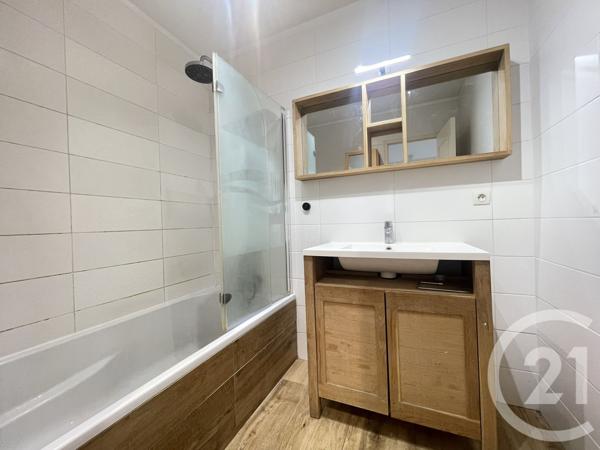 Appartement F3 à vendre  3 pièces - 72,43 m2 ST LAURENT DU VAR - 06