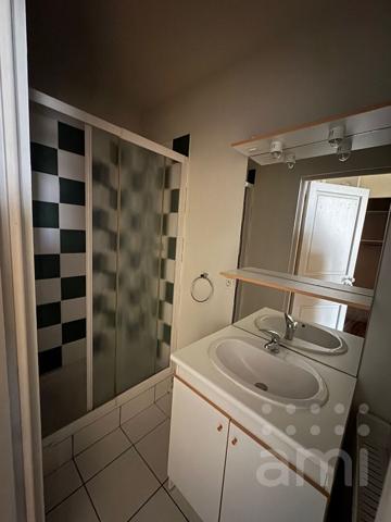 CENTRE VILLE - TYPE III AVEC TERRASSE INTERIEURE PRIVATIVE