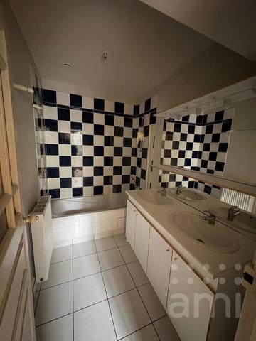 CENTRE VILLE - TYPE III AVEC TERRASSE INTERIEURE PRIVATIVE