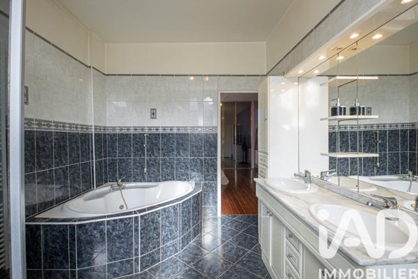 Maison à vendre 8 pièces 311 m² Oinville-sous-Auneau