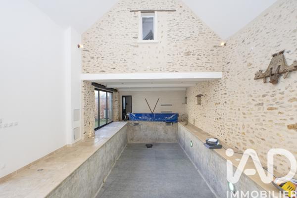 Maison à vendre 8 pièces 311 m² Oinville-sous-Auneau