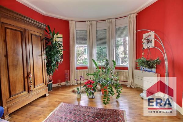 Maison Orange 6 pièce(s) 245 m2