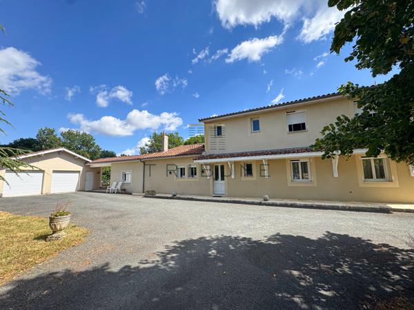 Maison 9 pièce(s) 6 chambre(s) 233.79 m²