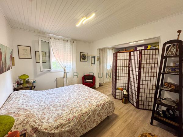 Maison 9 pièce(s) 6 chambre(s) 233.79 m²